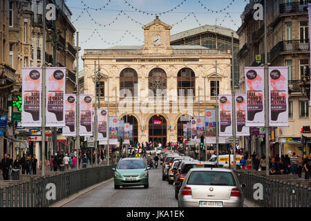 Francia, regione Nord - Pas de Calais, Nord Dipartimento francese, Fiandre, Lille, Rue Faidherbe e Gare stazioni ferroviarie di Lille-Flandres stazione ferroviaria Foto Stock