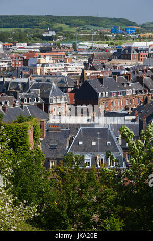 Francia, regione della Normandia, dipartimento Seine-Maritime, Dieppe, elevati vista sulla città da Dieppe Chateau Musee, città museo del castello Foto Stock