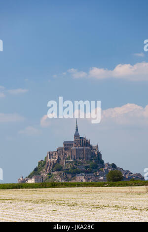 Francia, regione della Normandia, Manche Department, Mont St-Michel, veduta distante Foto Stock