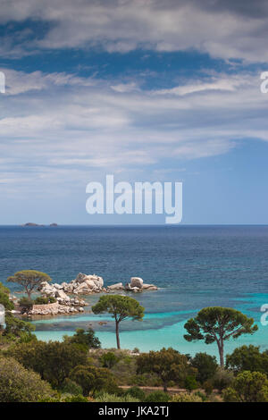 Francia, Corsica, Corse-du-Sud Dipartimento, Corsica Costa Sud Regione, Porto Vecchio-zona, Plage de la spiaggia di Palombaggia, Tamariccio Nature Preserve, vista in elevazione Foto Stock