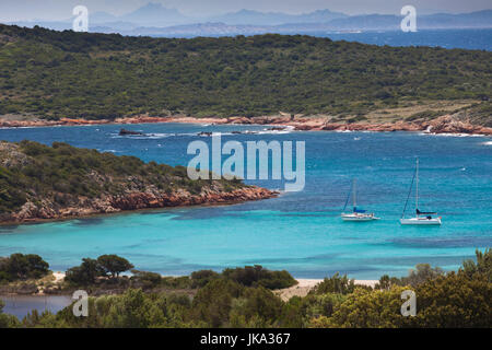 Francia, Corsica, Corse-du-Sud Dipartimento, Corsica Costa Sud Regione, Baie de Rondinara bay, elevati vista spiaggia Foto Stock