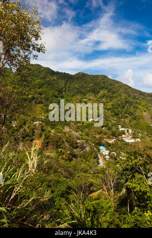 Dominica, Roseau, Grand Bay Area, Petite Savanne vista città Foto Stock