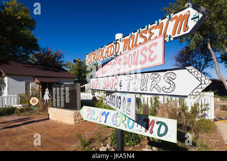 Stati Uniti d'America, Kansas, liberale, Dorothy's House, replica della casa dal film il Mago di Oz Foto Stock