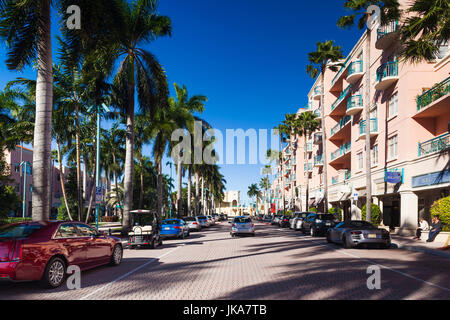 Stati Uniti d'America, Florida, Boca Raton, Mizner Park, appartamenti, negozi e caffetterie Foto Stock