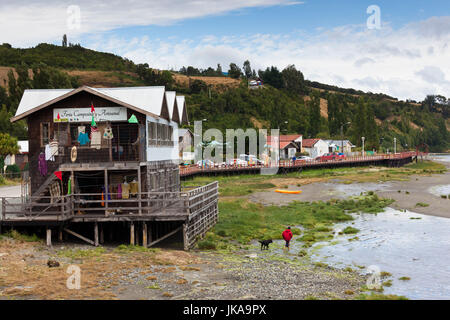 Il Cile, arcipelago di Chiloe, Quinchao Isola, Curaco de Velez, waterfront Foto Stock