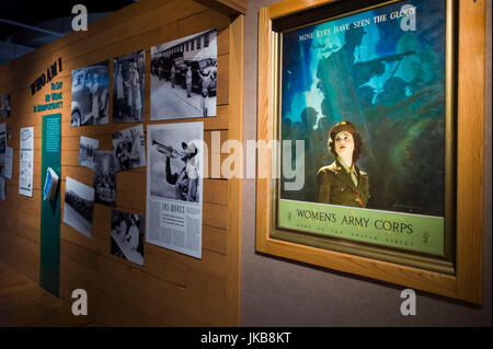 Stati Uniti d'America, Virginia, Fort Lee, Esercito Museo della donna a Fort Lee, WW2-ser pubblicità e poster Foto Stock