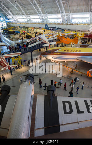 Stati Uniti d'America, Virginia, Herdon, Museo Nazionale dell'aria e dello spazio, Steven F. Udvar-Hazy Center, air museum, vista in elevazione del 1930-era tedesco Junkers Ju-52 aereo di linea Foto Stock