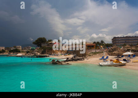 L'Albania, Albanese Riviera, Ksamil, città spiaggia Foto Stock