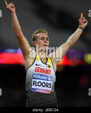 Il Germany's Johannes Floors (a destra) vince il T43 da 200m maschile durante il 9° giorno del campionato mondiale di atletica parade 2017 allo stadio di Londra. PREMERE ASSOCIAZIONE foto. Data immagine: Sabato 22 luglio 2017. Vedi PA storia ATLETICA Para. Photo credit should Read: Victoria Jones/PA Wire. Foto Stock