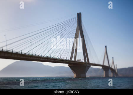 La Grecia, la regione Peloponneso, Golfo di Corinto, Patrasso-zona, Rio Antirio Bridge, defocussed Foto Stock