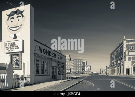 Stati Uniti d'America, New Jersey, Asbury Park, edifici sulla spiaggia Foto Stock