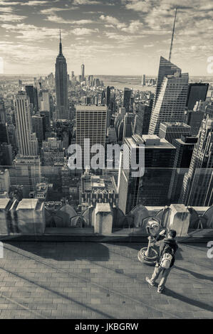 Stati Uniti d'America, New York New York City, Manhattan vista dalla cima della Roccia 30 viewning Platform Foto Stock