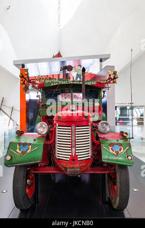 Australia, Territorio della Capitale Australiana, ACT, Canberra, Museo Nazionale dell'Australia, visto medico il suo carro, in viaggio verso casa e bottega di Australian toolsmith Harold Wright, 1935-1969 Foto Stock