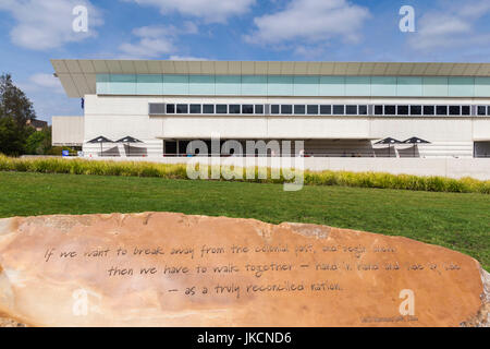 Australia, Territorio della Capitale Australiana, ACT, Canberra, National Portrait Gallery e arte aborigena Sculpture Garden Foto Stock