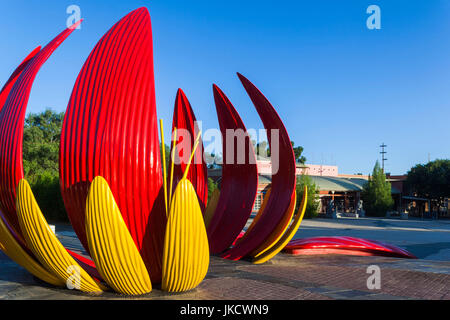 Australia, Victoria, VIC, Bendigo, Dai Gum San, Cinese Precinct, grande loto scultura di petalo Foto Stock