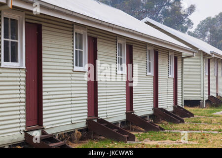 Australia, Victoria, VIC, Bonegilla, il migrante Bonegilla Experience Museum, post-WW2 impianto di immigrati, caserma di alloggiamento esterno Foto Stock