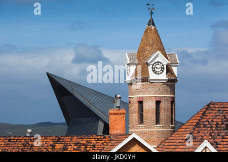 Australia, Western Australia, Sud-ovest, Albany, il vecchio ufficio postale e Albany Entertainment Center Foto Stock