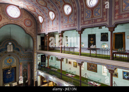 La Romania, Bucarest, orienti la Sinagoga, alloggiamento della storia ebraica museo, interno Foto Stock