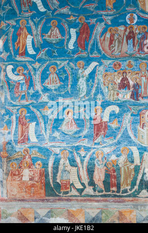 La Romania, regione di Bucovina, Bucovina monasteri, Voronet, Voronet monastero del XV secolo, affreschi a soggetto religioso fatto in Voronet blu, vernice originale fatta con lapus lazuli stone Foto Stock
