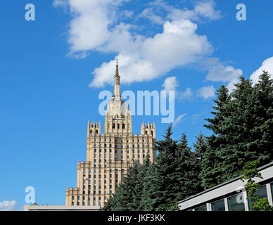 Dettaglio del grattacielo sulla Piazza Kudrinskaya Foto Stock