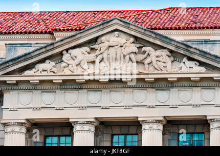 Industria di costruzione statua Herbert Hoover edificio Dipartimento del commercio di Washington DC. Costruzione completata nel 1932. Di fronte alla Casa Bianca, Com Foto Stock