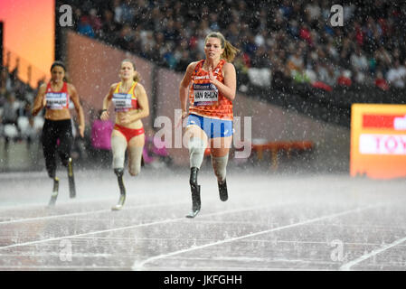 Marlou van Rhijn - soprannominato lama Babe - vincere l'oro nei 200 m T44 al mondo Para di Atletica allo stadio Olimpico in insidiose condizioni temporale Foto Stock