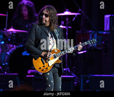 Hollywood FL, Stati Uniti d'America. 22 Luglio, 2017. Ace Frehley suona al Hard Rock Live presso il Seminole Hard Rock Hotel & Casino sulla luglio 22, 2017 in Hollywood Florida. Credito: Mpi04/media/punzone Alamy Live News Foto Stock