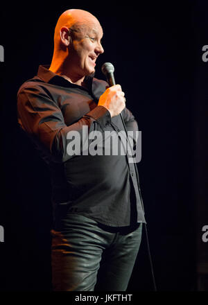 Terry a Alderton, tutti pazzi ora Tour, comico, Palace Theatre, Southend, Essex © Clarissa Debenham / Alamy Foto Stock