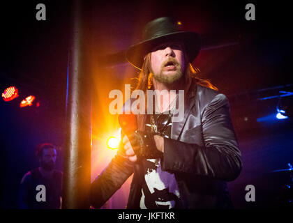 Guns 2 Roses, Chinnerys, Southend, Essex © Clarissa Debenham / Alamy Foto Stock