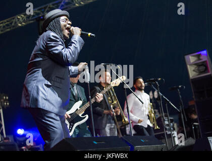 Neville banda di fiocco, nel Parco Festival, Southend, Essex © Clarissa Debenham / Alamy Foto Stock