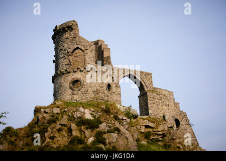 Hillside landmark Mow Cop Castello è una follia rovine vicino a Congleton, Cheshire Est, Inghilterra, Il Grade ii Listed è un edificio. Foto Stock