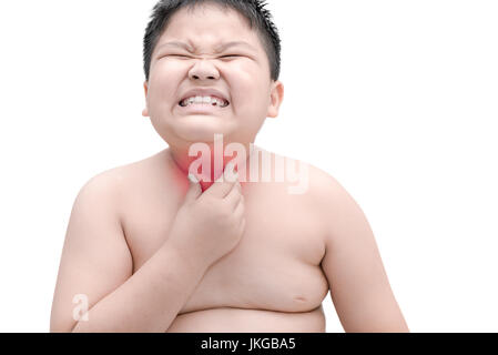 Obesi fat boy graffiare la tigna con la mano e le irritazioni della gola, isolato su bianco, del concetto di salute e medicina Foto Stock