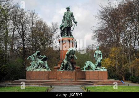 Berlino-4 aprile: il memoriale di Bismarck in Tiergarten,quartiere Mitte,Berlino,germania,su Aprile,4,2011. Foto Stock