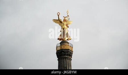 Parte superiore della colonna della vittoria,Berlino Germania. Foto Stock