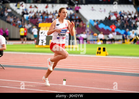 Marta Piotrowska salto in lungo T37 atleta competere al mondo Para atletica in London Olympic Stadium, Londra, 2017. Foto Stock