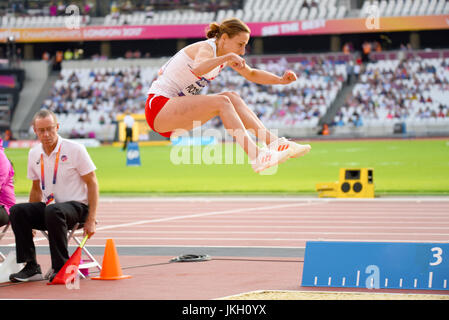 Marta Piotrowska salto in lungo T37 atleta competere al mondo Para atletica in London Olympic Stadium, Londra, 2017. Foto Stock