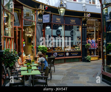 Intorno a Cardiff capitale del Galles Gran Bretagna Morgan Arcade Foto Stock