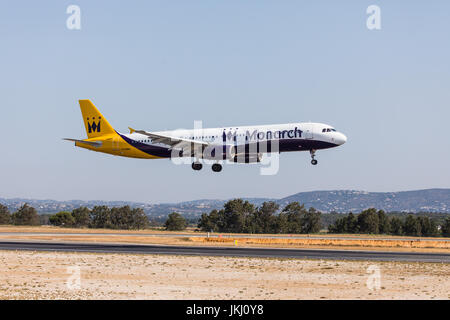 FARO, Portogallo - Juny 18, 2017 : Monarh voli aereo atterraggio sull'Aeroporto Internazionale di Faro. Aeroporto Foto Stock