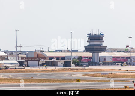 FARO, Portogallo - Juny 18, 2017 Faro pista e aeroporto Foto Stock