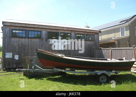 Barca e barca capannone a Cape Cod Maritime Museum, Hyannis Cape Cod, Massachusetts, Stati Uniti, America del Nord Foto Stock