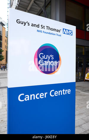 Cartello fuori ragazzi e St Thomas Hospital Cancer Center, Newcomen Street, Southwark, Londra, Regno Unito Foto Stock