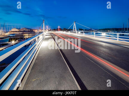 Yarmouth ponte sopra il fiume Yar sull'Isola di Wight di notte Foto Stock