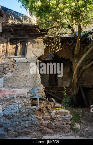 Vecchia casa nei pressi di Ponferrada, Spagna, Europa. Camino de Santiago. Foto Stock