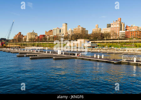 Brooklyn Heights Promenade con East River Docks, New York Foto Stock