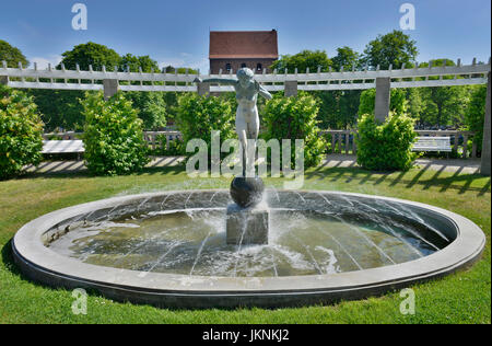 Pozzetti, Zeltinger posto, Frohnau, villaggio Reinicken, Berlino, Germania, Brunnen, Zeltinger Platz, Reinickendorf, Deutschland Foto Stock