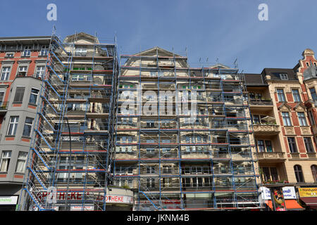 Rinnovo, vecchio edificio, high street, la bellezza di montagna, Berlino, Germania, Renovierung, Altbau, Hauptstrasse, Schoeneberg, Deutschland Foto Stock
