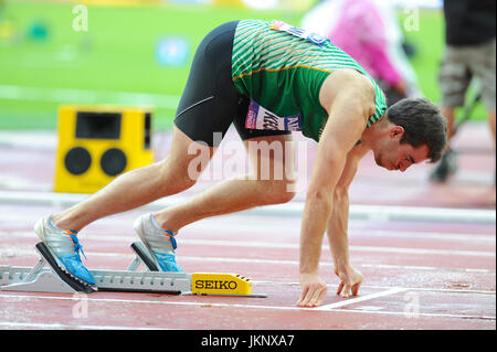 Londra, Regno Unito. 23 Luglio, 2017. Paul Keogan (IRL) sui suoi marchi nel suo blocchi prima del inizio del Uomini 400m T37 finale al 2017 World Para atletica in London Stadium, Queen Elizabeth Olympic Park. Credito: Michael Preston/Alamy Live News Foto Stock