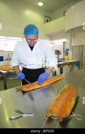 East End affumicatoio di salmone, H Forman & Figlio, che recentemente ha ricevuto il riconoscimento di Indicazione Geografica Protetta (IGP) stato, Hackney Wick, London, Regno Unito Foto Stock