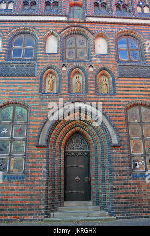 Ingresso della chiesa di San Johannis, Luneburg, Bassa Sassonia, Germania | Eingang der Kirche San Johannis, Lueneburg, Niedersachsen, Deutschland / Lüneburg Foto Stock