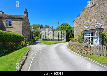 Edale, lo start della Pennine Way, Derbyshire, Parco Nazionale di Peak District, Inghilterra, Regno Unito. Foto Stock